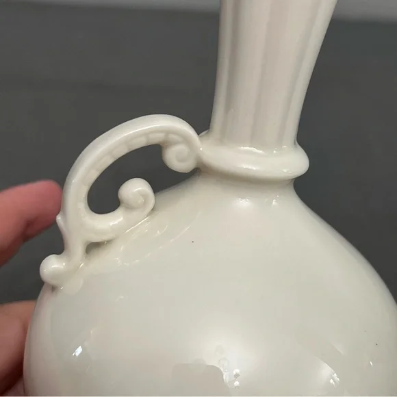 VTG Set Of 2 1940s Lenox Ivory Bulbous Porcelain Bulb Vases 4x7.75” - Picture 2 of 9